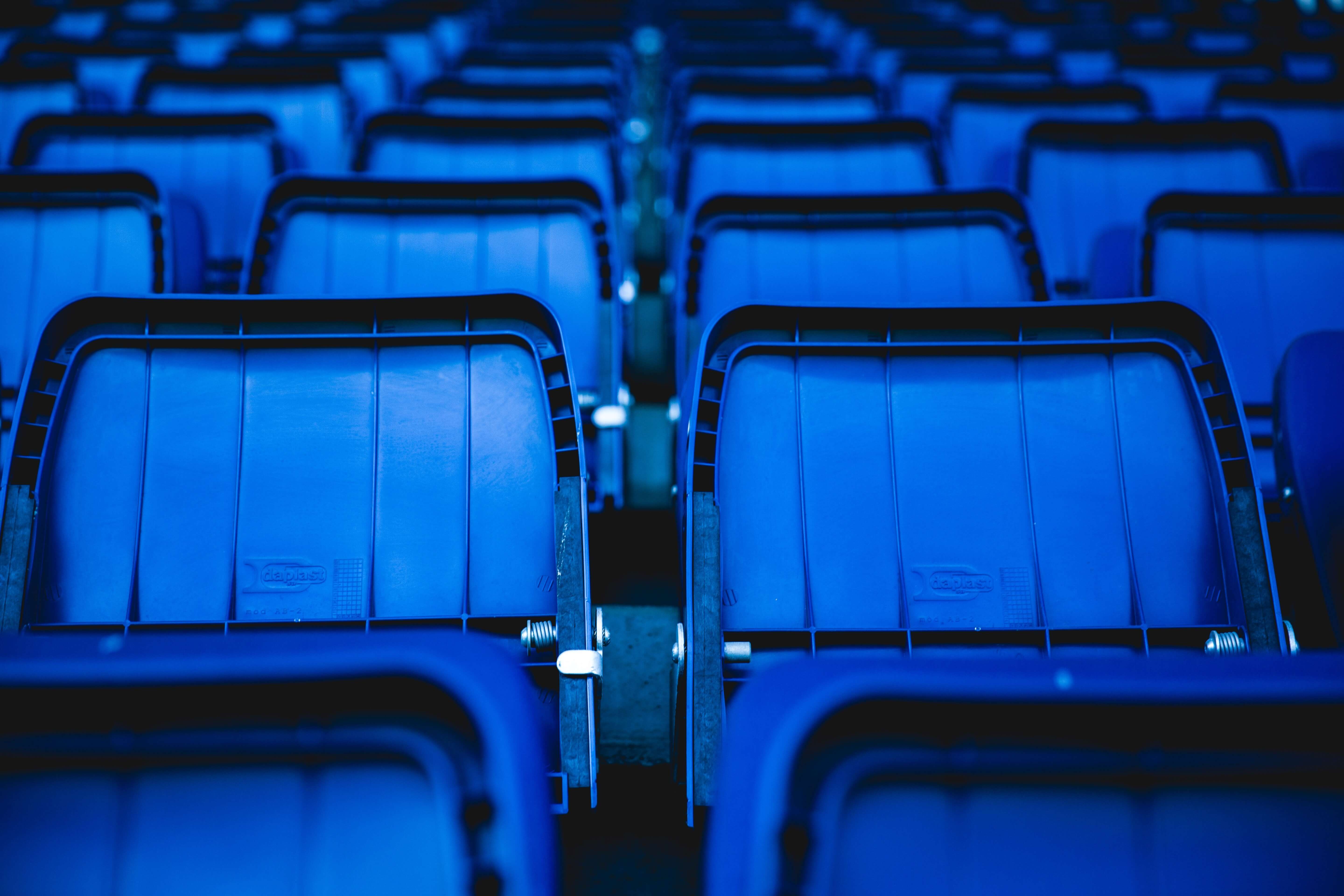 blue-chairs-depth-of-field-776808